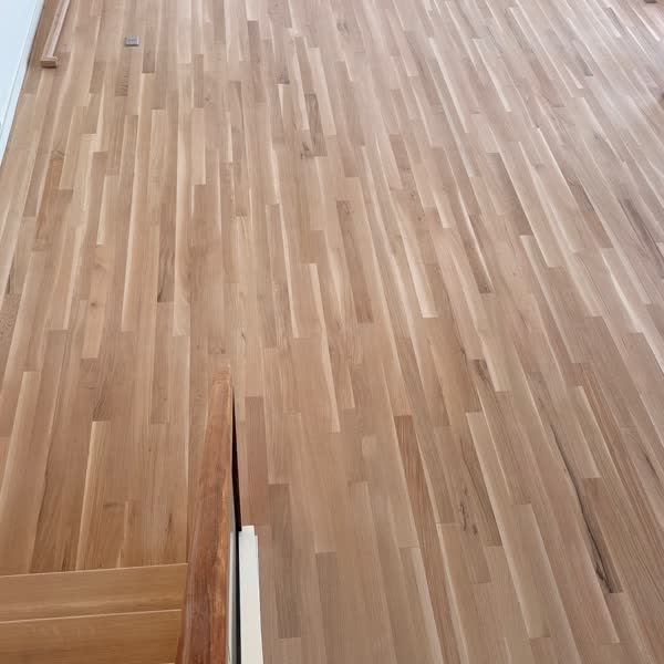 Oak, maple, or walnut? Choosing the best hardwood species for your Oregon home